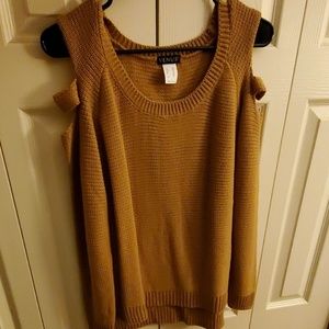 Venus sweater Peak-a-boo Shoulder